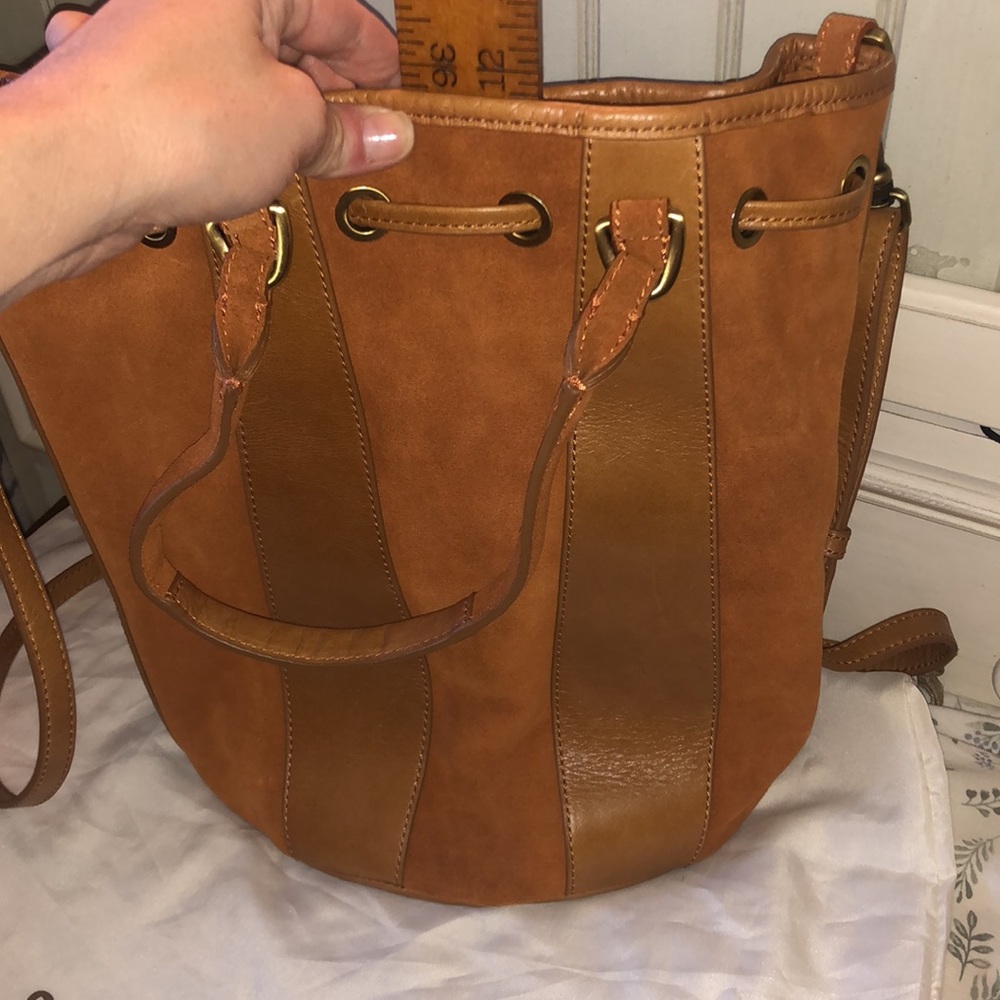 Hobo Myriad NWT Leather Bucket Crossbody Bag Earth Color Caramel Camel Suede